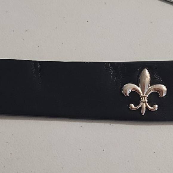 Black Belt Studded Silver Fleur-de-lis Studs & Rhinestones & Encrusted Buckle - Picture 9 of 16